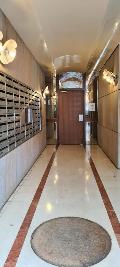 Neuilly Paradise Luaran gambar