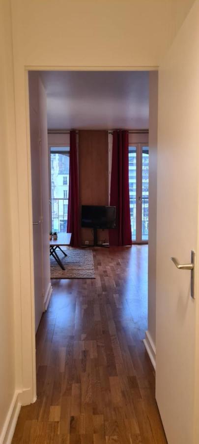 Neuilly Paradise Luaran gambar